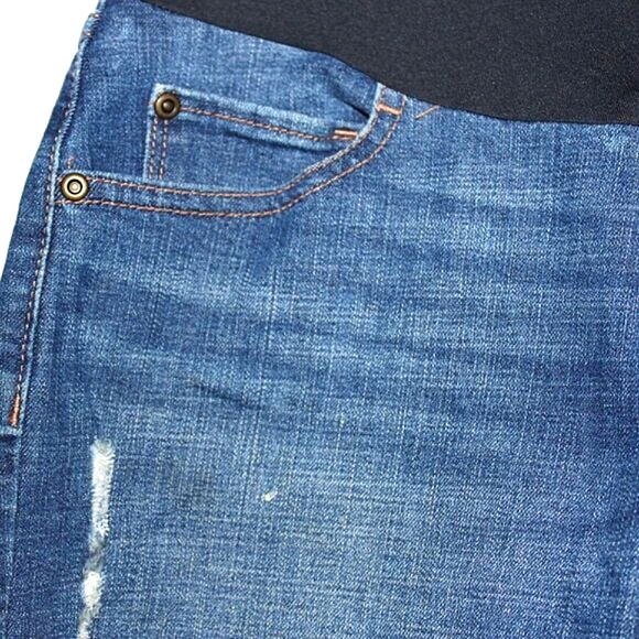 Sonoma Maternity Jean Shorts Size 2 – Distressed  Hem, Stretch Panel THRASHED - Picture 7 of 9